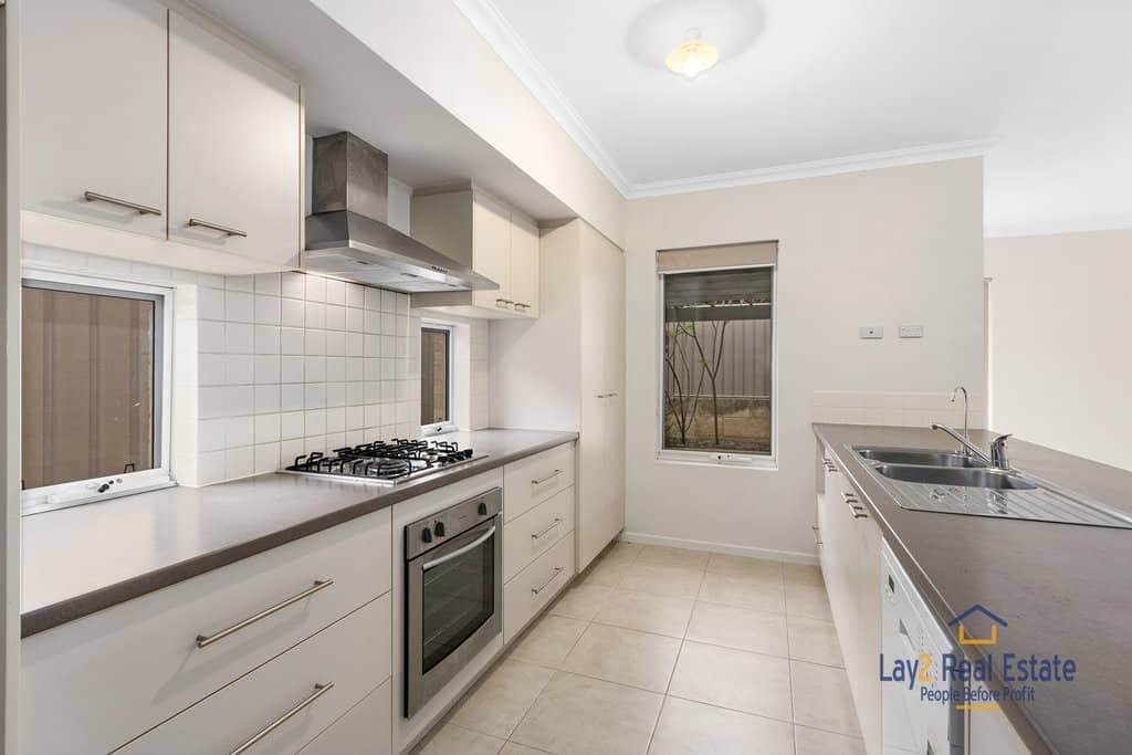 5 Jacqueline Street, Bayswater WA 6053 3 Bed 2 Bath Bigger Than Most!, Bayswater - Thumbnail 2