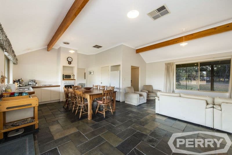 130 Watson Drive Barragup WA, Barragup - Thumbnail 5