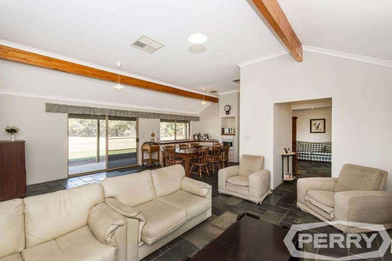 130 Watson Drive Barragup WA, Barragup - Thumbnail 7