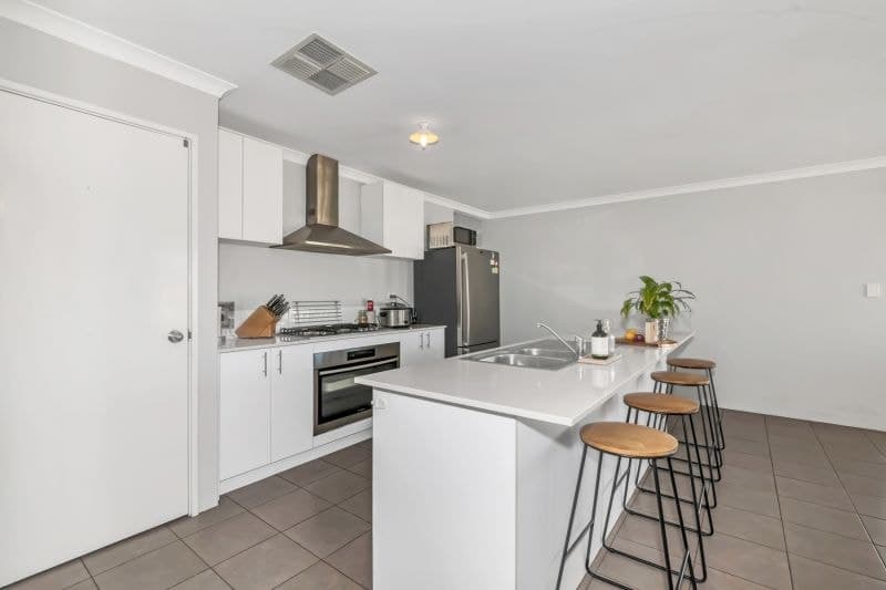 10 Hopetoun Bend, Dawesville, Dawesville - Thumbnail 6