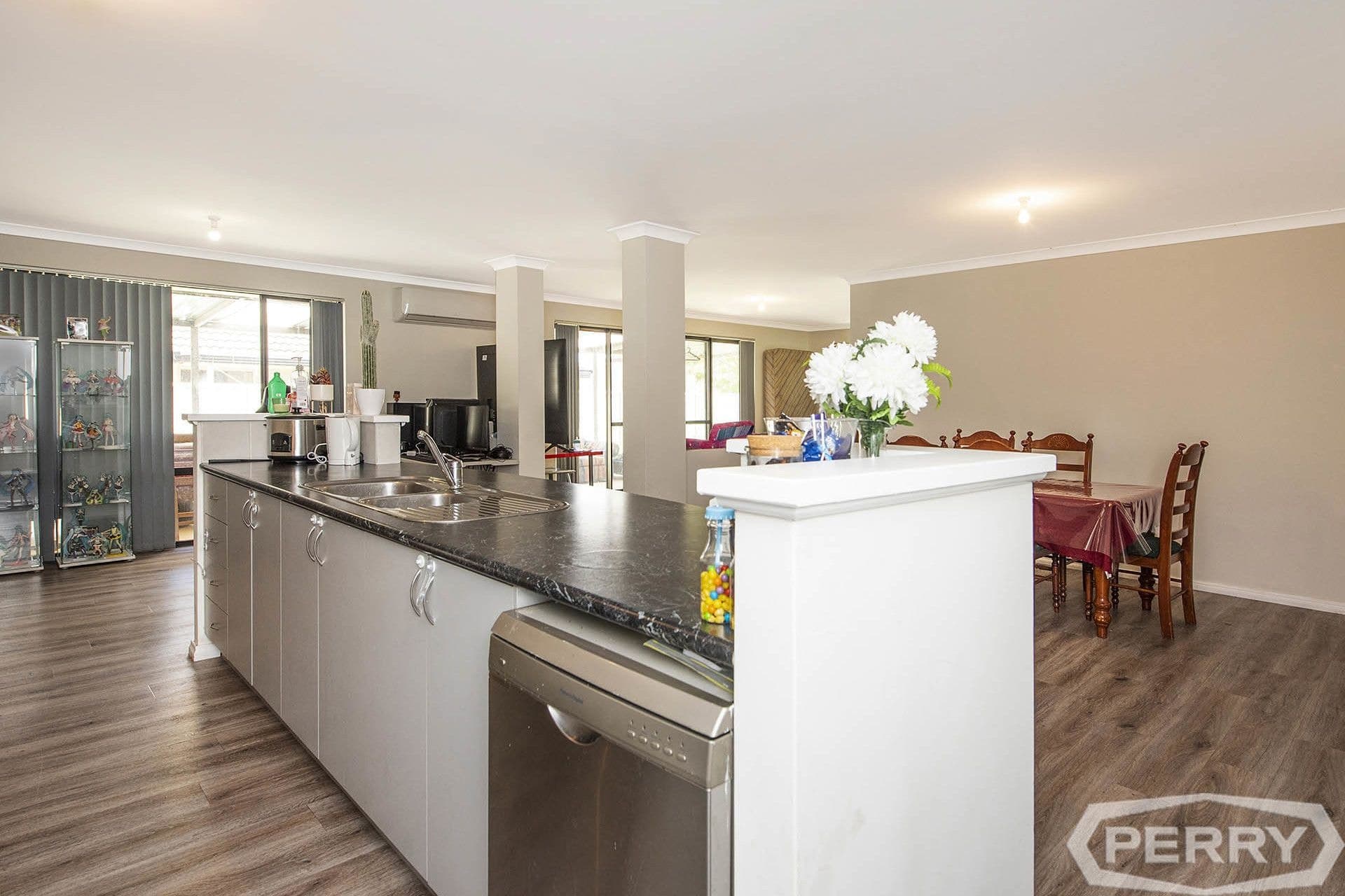 8 Dyer Lane, Lakelands, Lakelands - Thumbnail 7