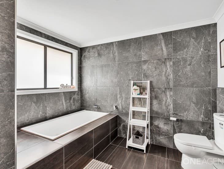 8 Oasis Drive, Shorewell Park - Thumbnail 6