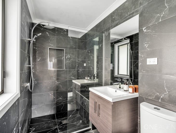 8 Oasis Drive, Shorewell Park - Thumbnail 7