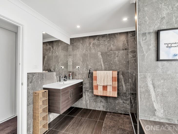 8 Oasis Drive, Shorewell Park - Thumbnail 8