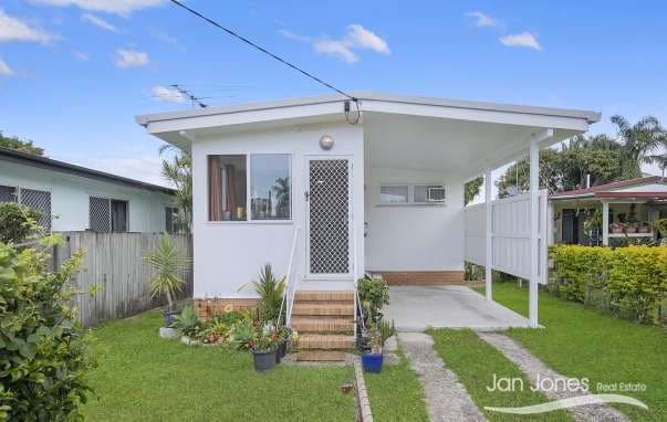 38 Beaufort Place, Deception Bay - Image 1