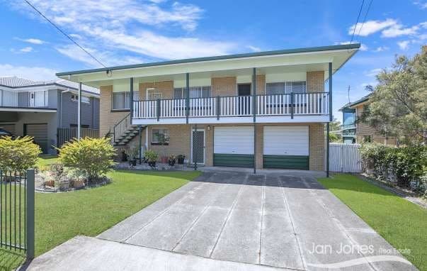 30 Alkooie Avenue, Clontarf - Image 1