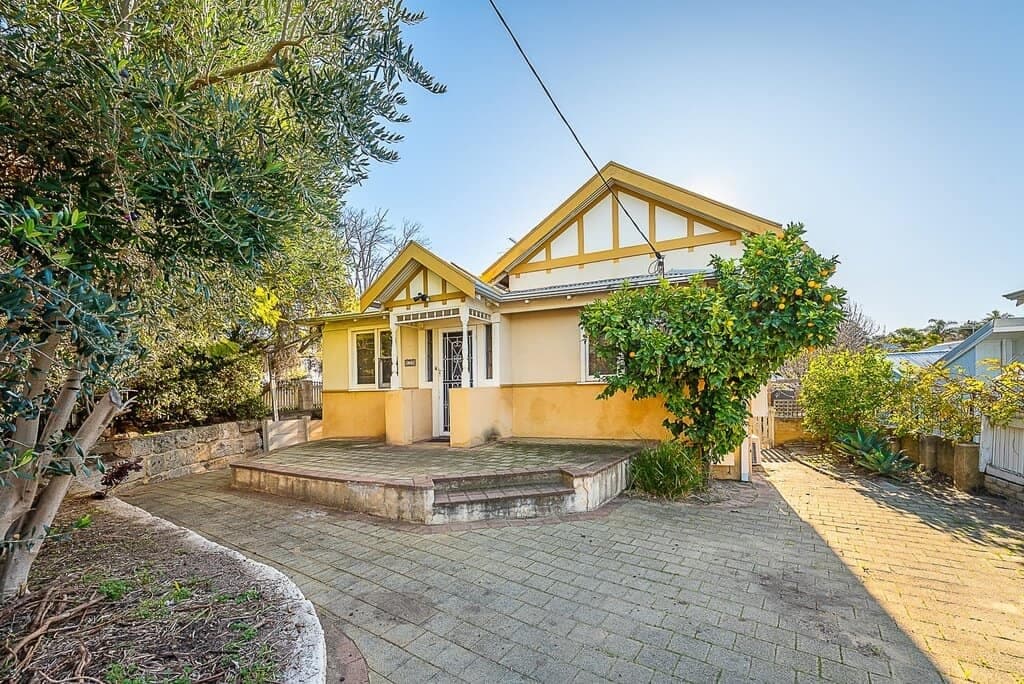 130 Railway Parade Bayswater WA 6053 Quirky 1930’s Character Plus Granny Flat, Bayswater Wa 6053 Quirky 1930’S Character Plus Granny Flat - Image 1