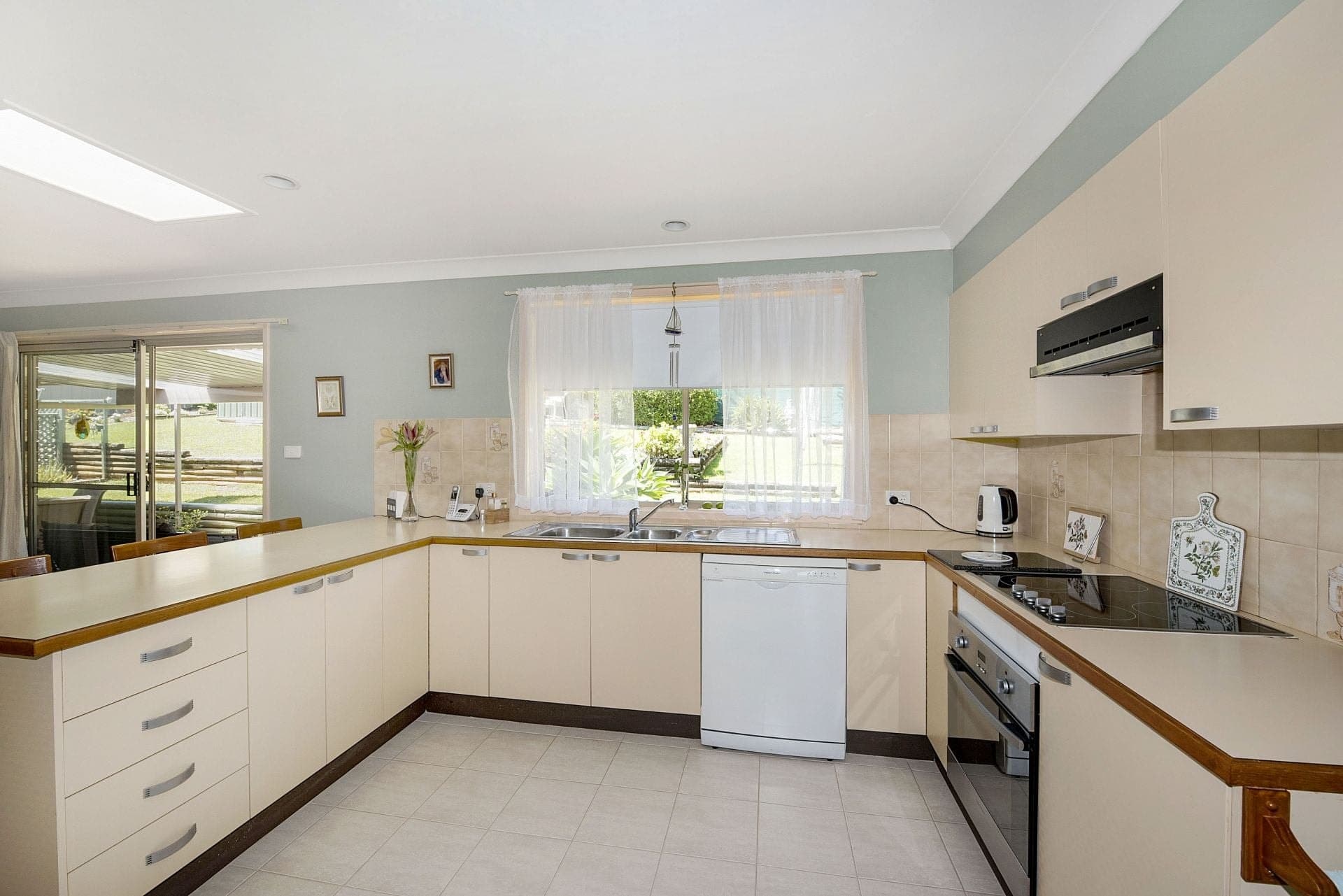 28 Verbena Avenue Port Macquarie NSW, Port Macquarie - Thumbnail 6