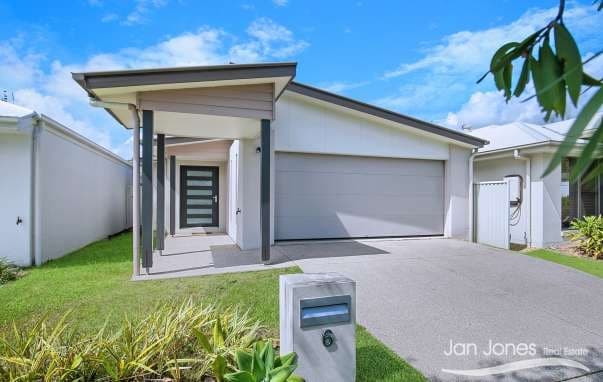 6 Comet St, Pelican Waters - Image 1