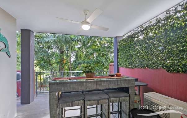 6, Redcliffe - Image 1
