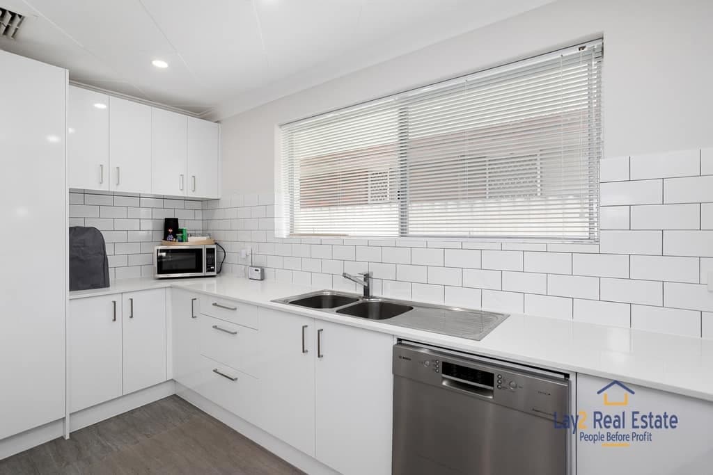 26 Babington Crescent Bayswater WA 6053 – Light, Bright, Renovated 3 x 2 on Easy Care Block, Bright - Thumbnail 8