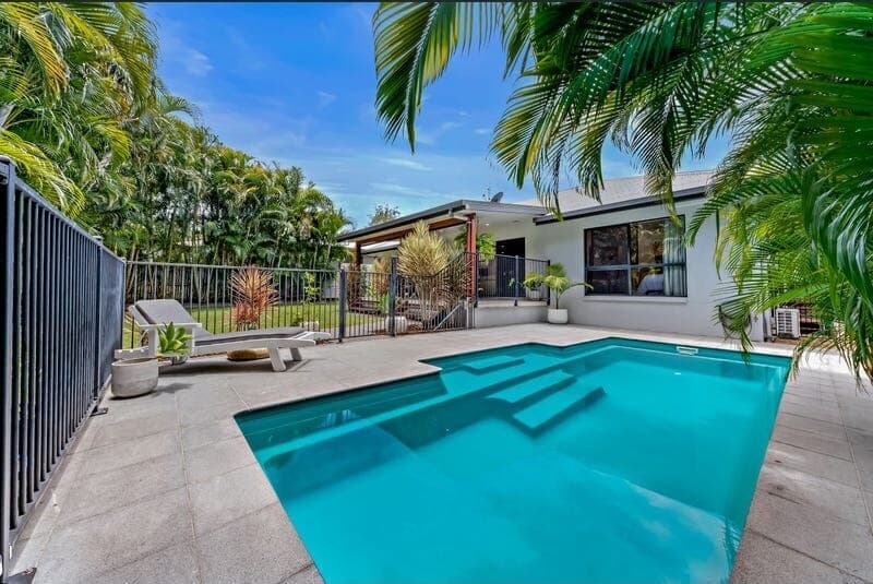 9 Ryben Court, Cannonvale - Image 1