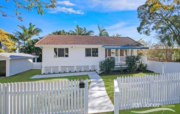 10 Houghton Avenue, Redcliffe - Image 1