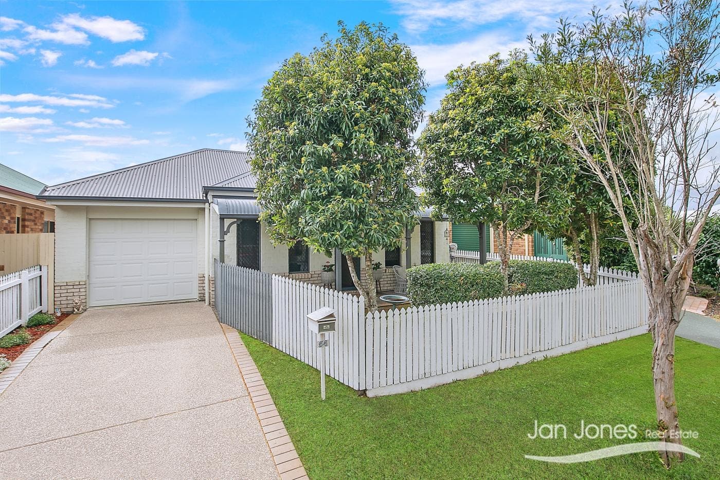 54 Cottonwood Cct, North Lakes - Image 1
