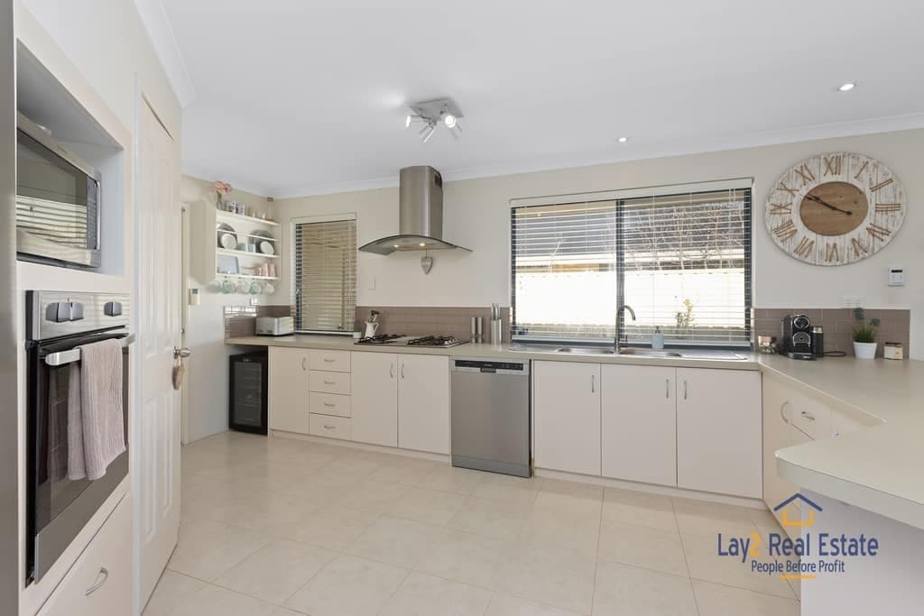 187 Saint Stephens Crescent, Tapping WA 6065 Superb on St Stephens, Family Home!, Tapping - Thumbnail 4