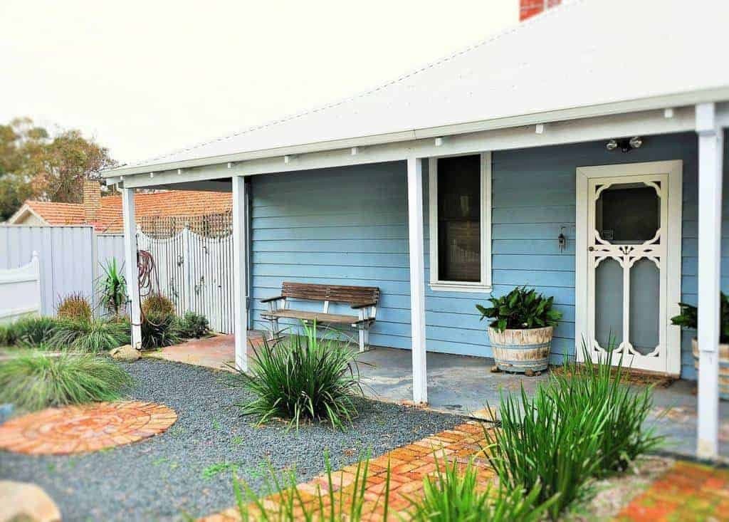 64 Railway Parade, Bayswater 6053. Classic 1920s Weatherboard Cottage., Bayswater - Image 1