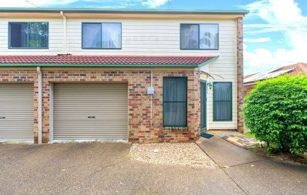 4/550 Oxley Avenue, Redcliffe - Image 1