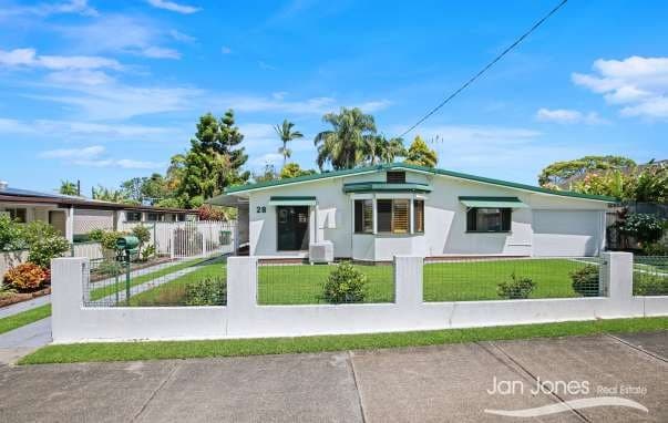 28 Thompson St, Deception Bay - Image 1