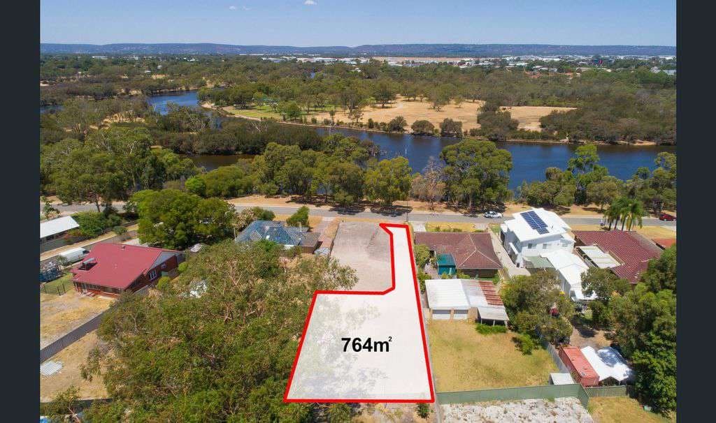 21 Ashfield Parade – Large 764sqm Block in 5 Star Location, – Large 764sqm Block In 5 Star Location - Image 1