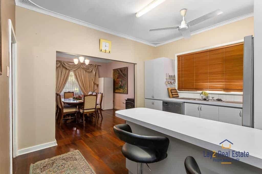 3 Constance St, Bayswater WA 6053. Huge 1091sqm block with comfortable home. Opportunity knocking., Bayswater - Thumbnail 4