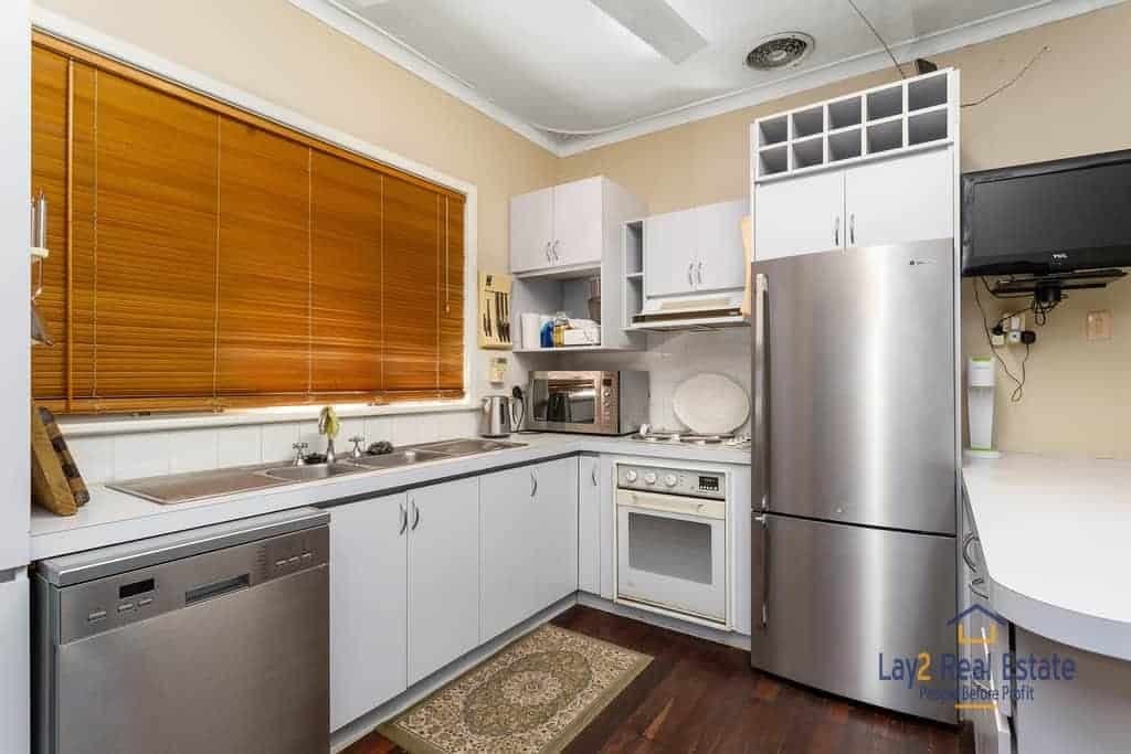 3 Constance St, Bayswater WA 6053. Huge 1091sqm block with comfortable home. Opportunity knocking., Bayswater - Thumbnail 5