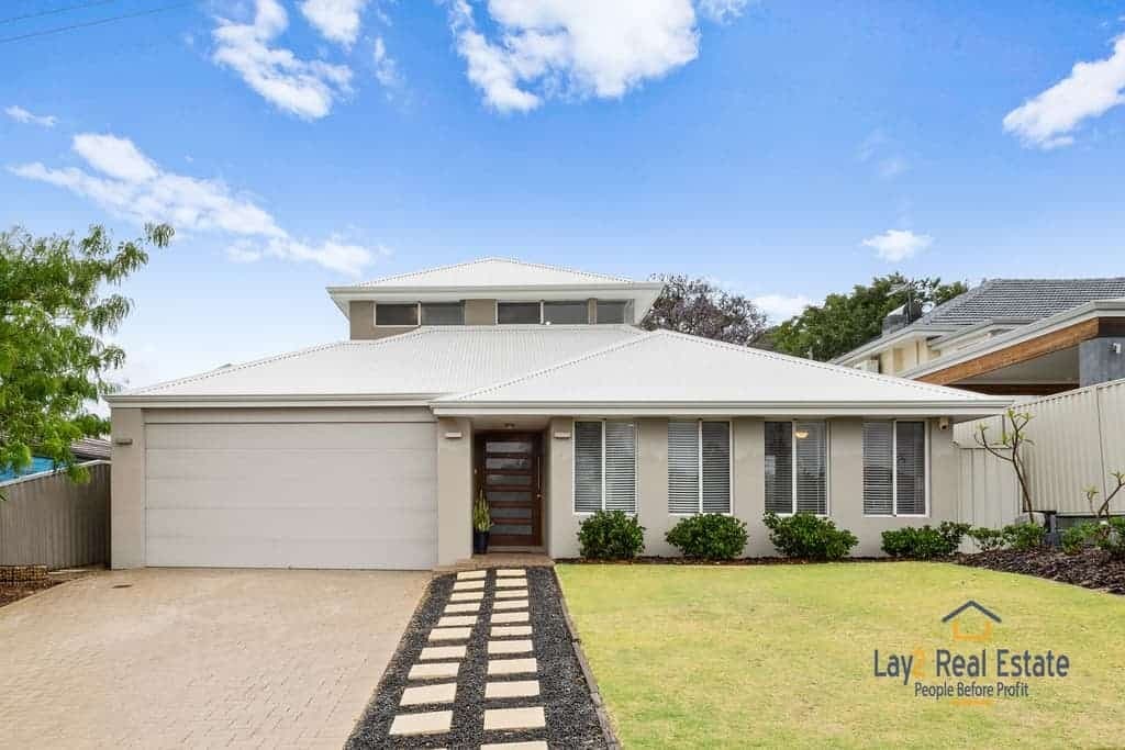 Quiet Bayswater Border Location, Modern 4 x 2 Home., Modern - Image 1