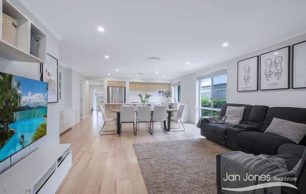 23 Georgia St, Caboolture South - Image 1