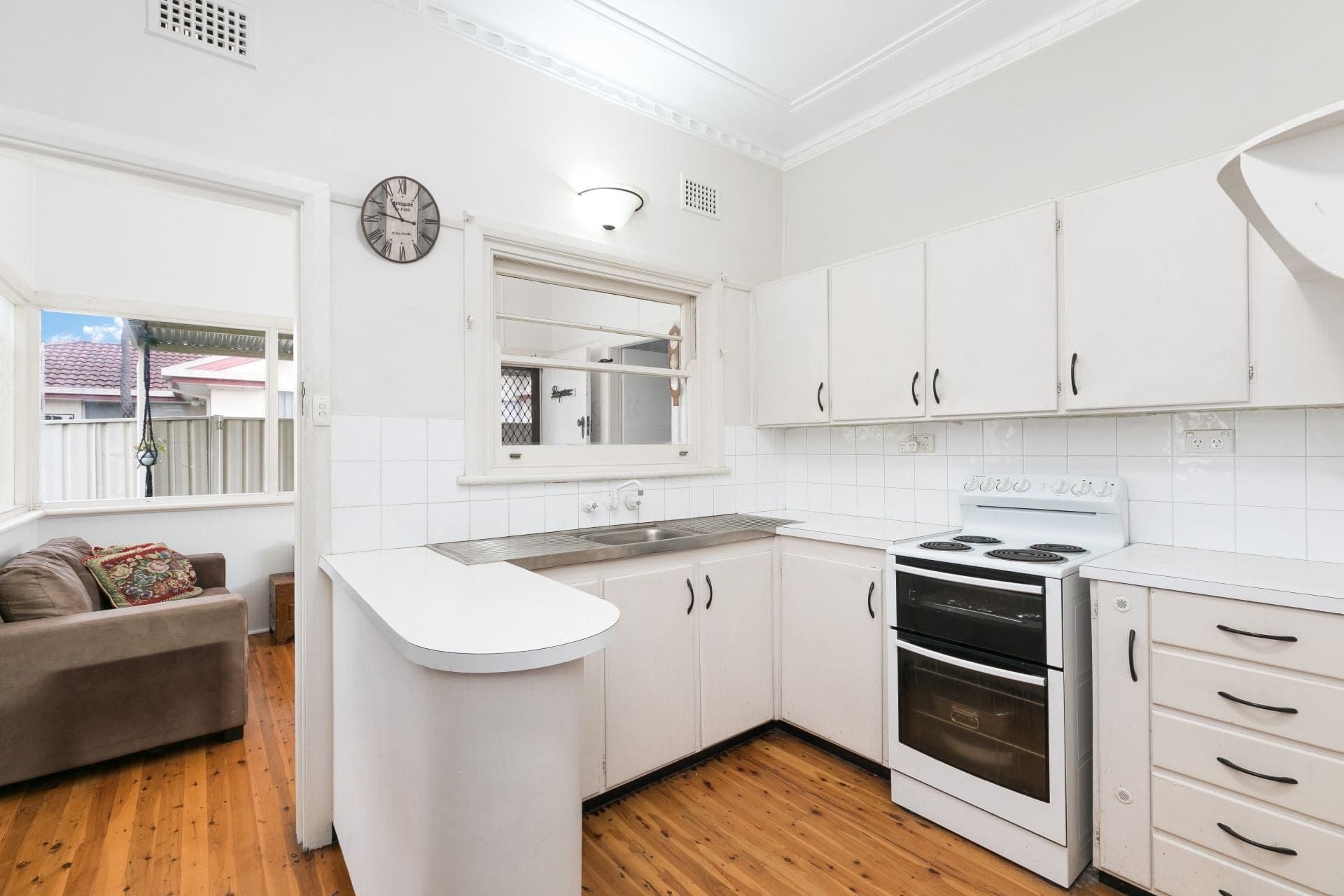 342 President Avenue Gymea NSW, Gymea - Thumbnail 2