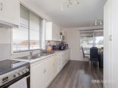 25 Winter Avenue, Upper Burnie, Upper Burnie - Thumbnail 2