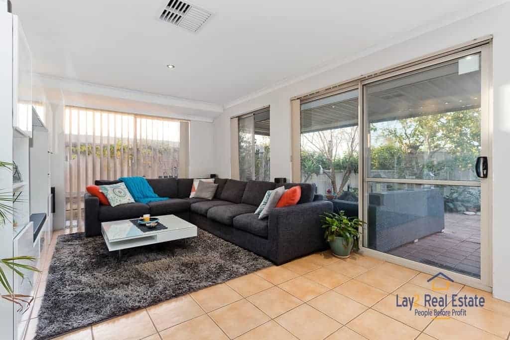 36C Kitchener Avenue, Bayswater 6053. Spacious first home right here!, Bayswater - Thumbnail 2