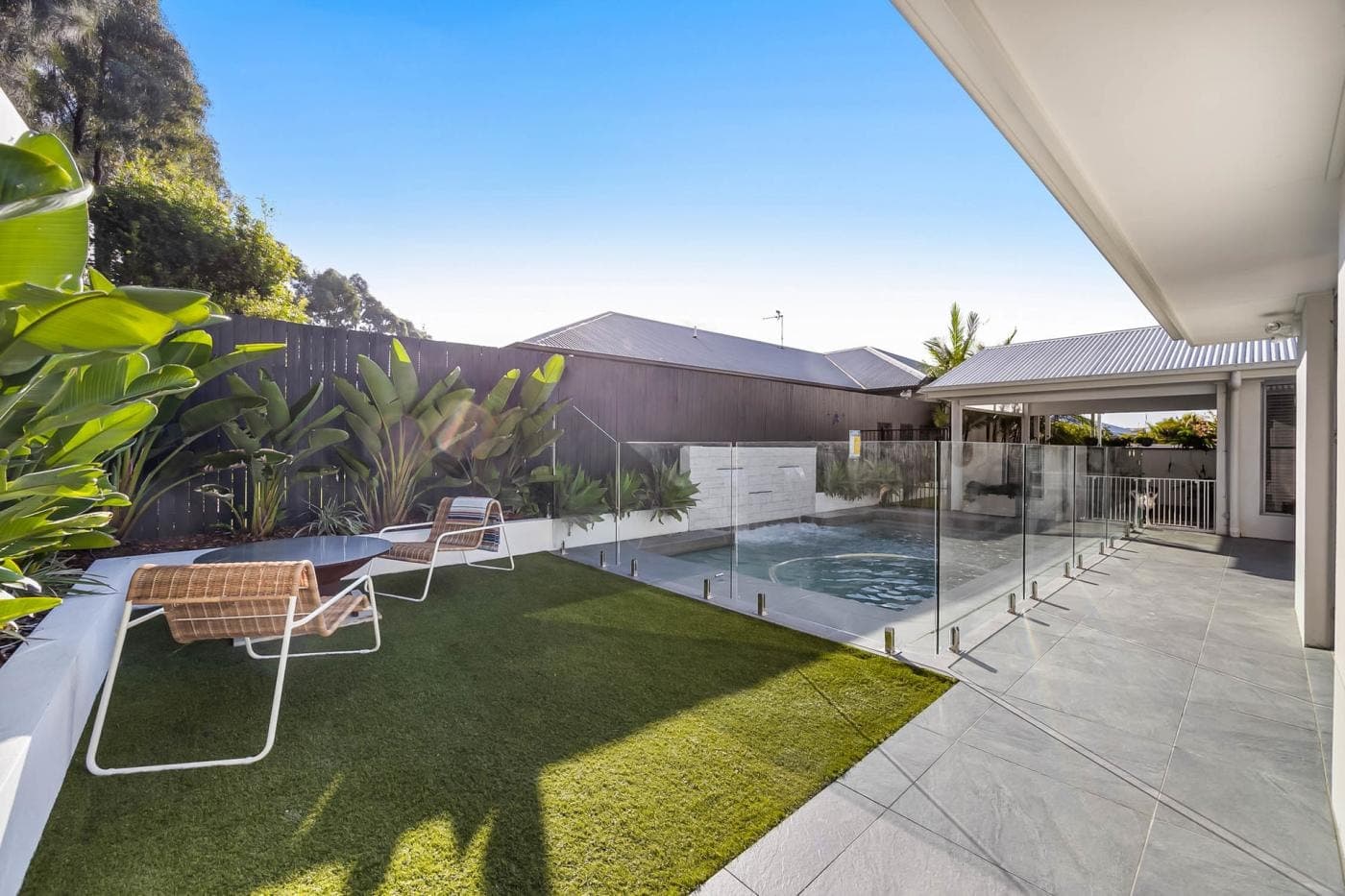 17  Lark Circuit, Mountain Creek, Tender - Image 1