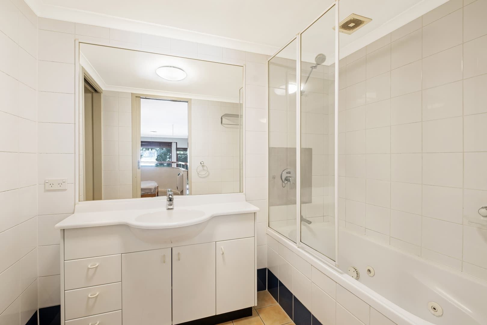 10/18 Captain Cook Crescent, Griffith ACT 2603, Griffith - Thumbnail 7