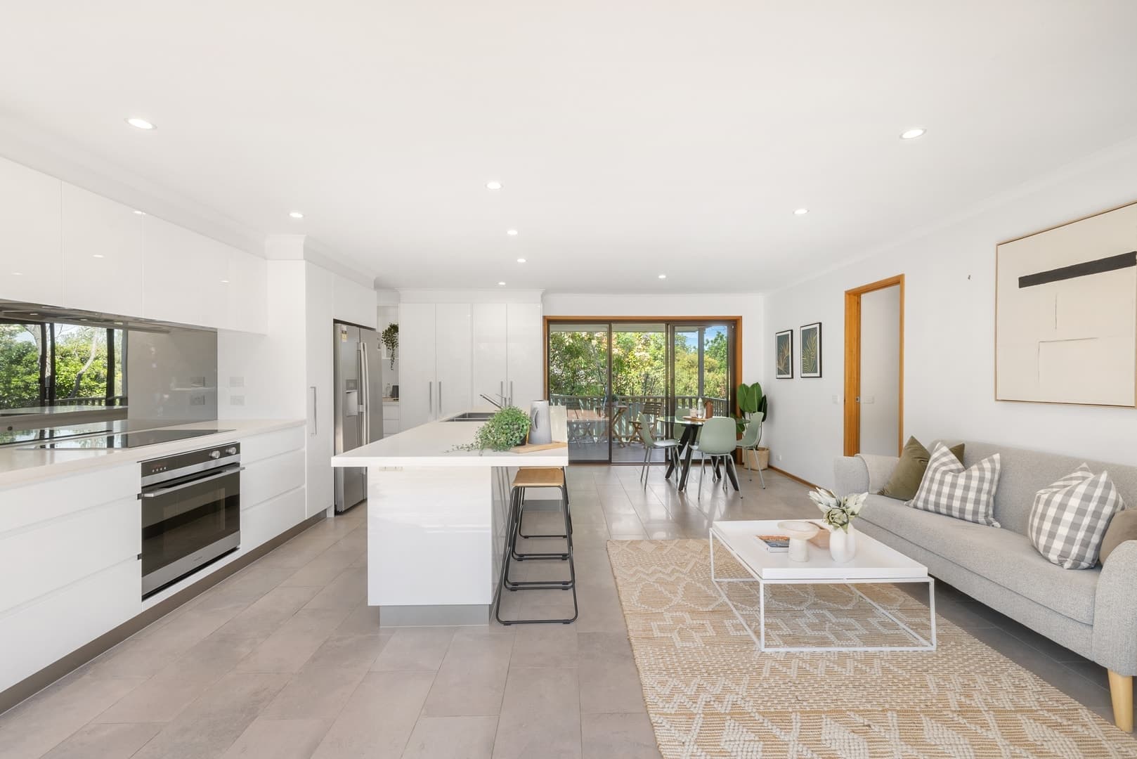 22 Buntine Crescent, Isaacs ACT 2607, Isaacs - Thumbnail 3
