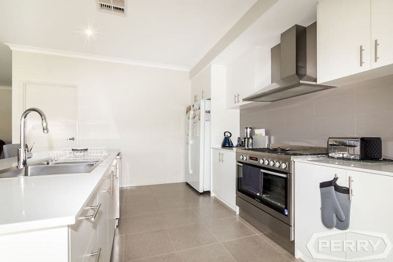 5 Indoon Way Lakelands WA, Lakelands - Thumbnail 4