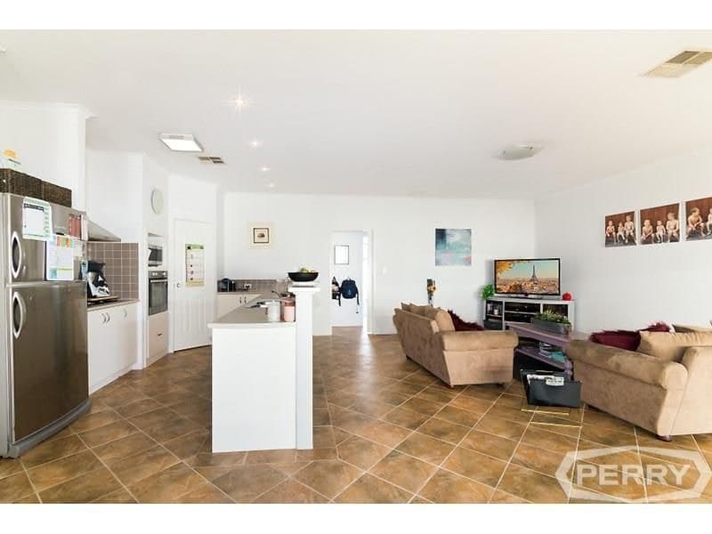 6 Grandmere Parade MEADOW SPRINGS WA, Meadow Springs - Thumbnail 8