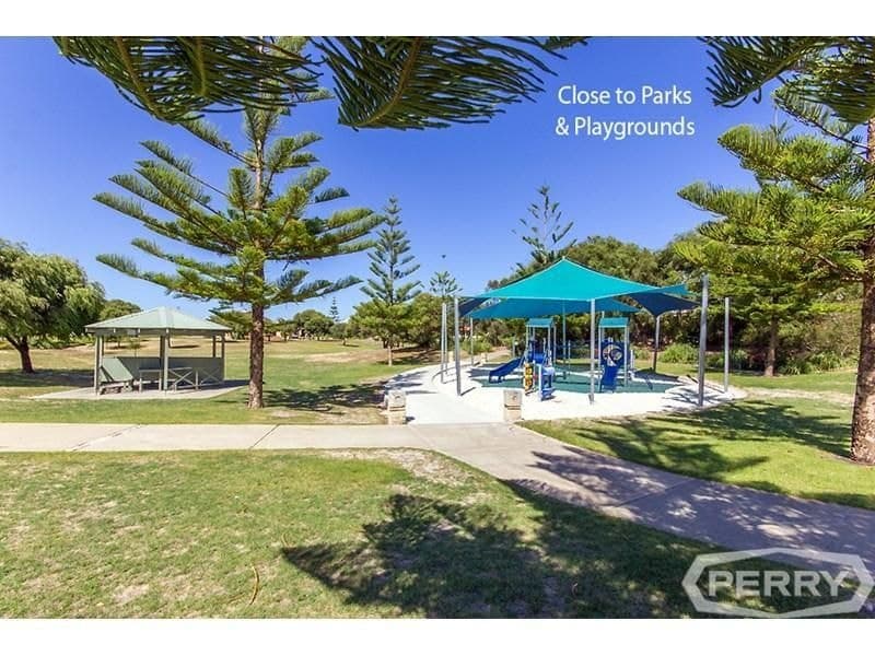 22 Malibu Point HALLS HEAD WA, Halls Head - Image 1