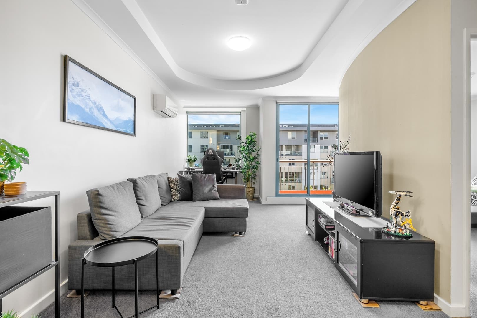 502/16 Moore Street, City ACT 2601, City - Thumbnail 5