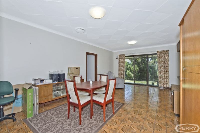 2 Loxton Street Dudley Park WA, Dudley Park - Thumbnail 5