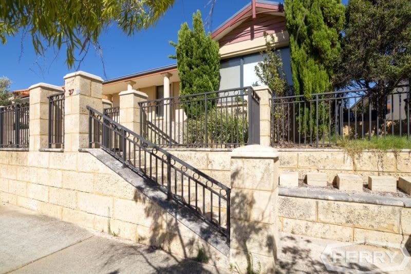 37 Batavia Avenue, Wannanup, Wannanup - Thumbnail 2
