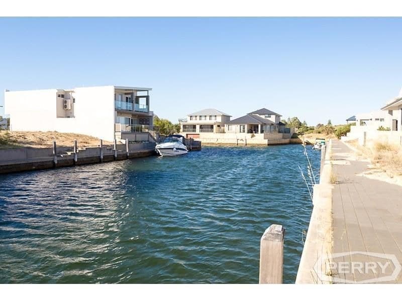 30 Bluemanna Drive, WANNANUP, Wannanup - Thumbnail 5