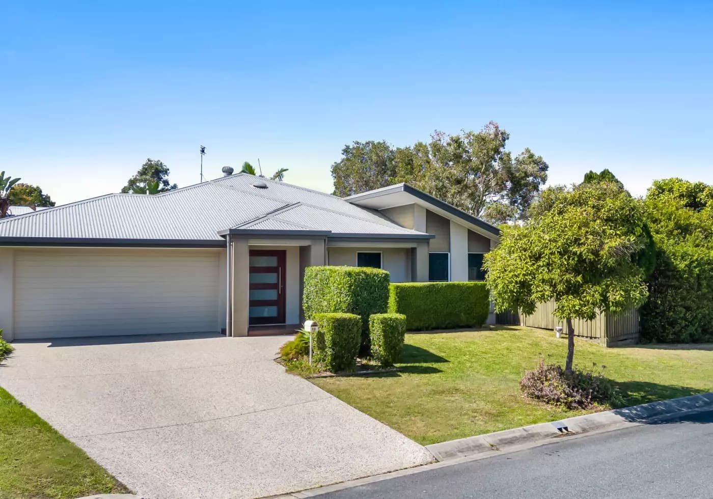 44 Hillsborough Circuit, Mountain Creek, Tender - Thumbnail 2