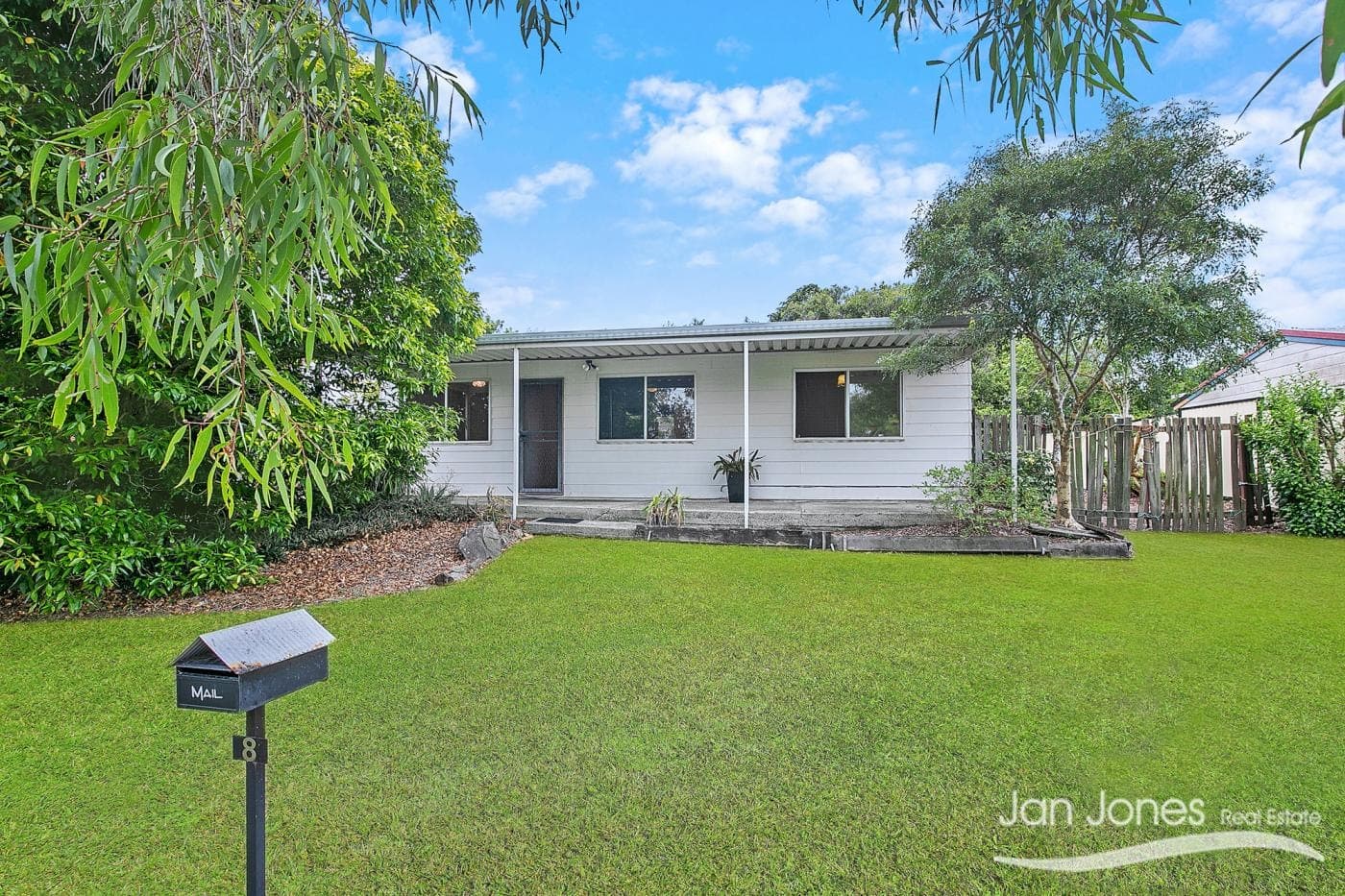 8 Parakeet Ct, Deception Bay - Image 1