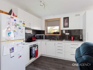 2 / 9 Turnbull Avenue, Upper Burnie, Upper Burnie - Image 1