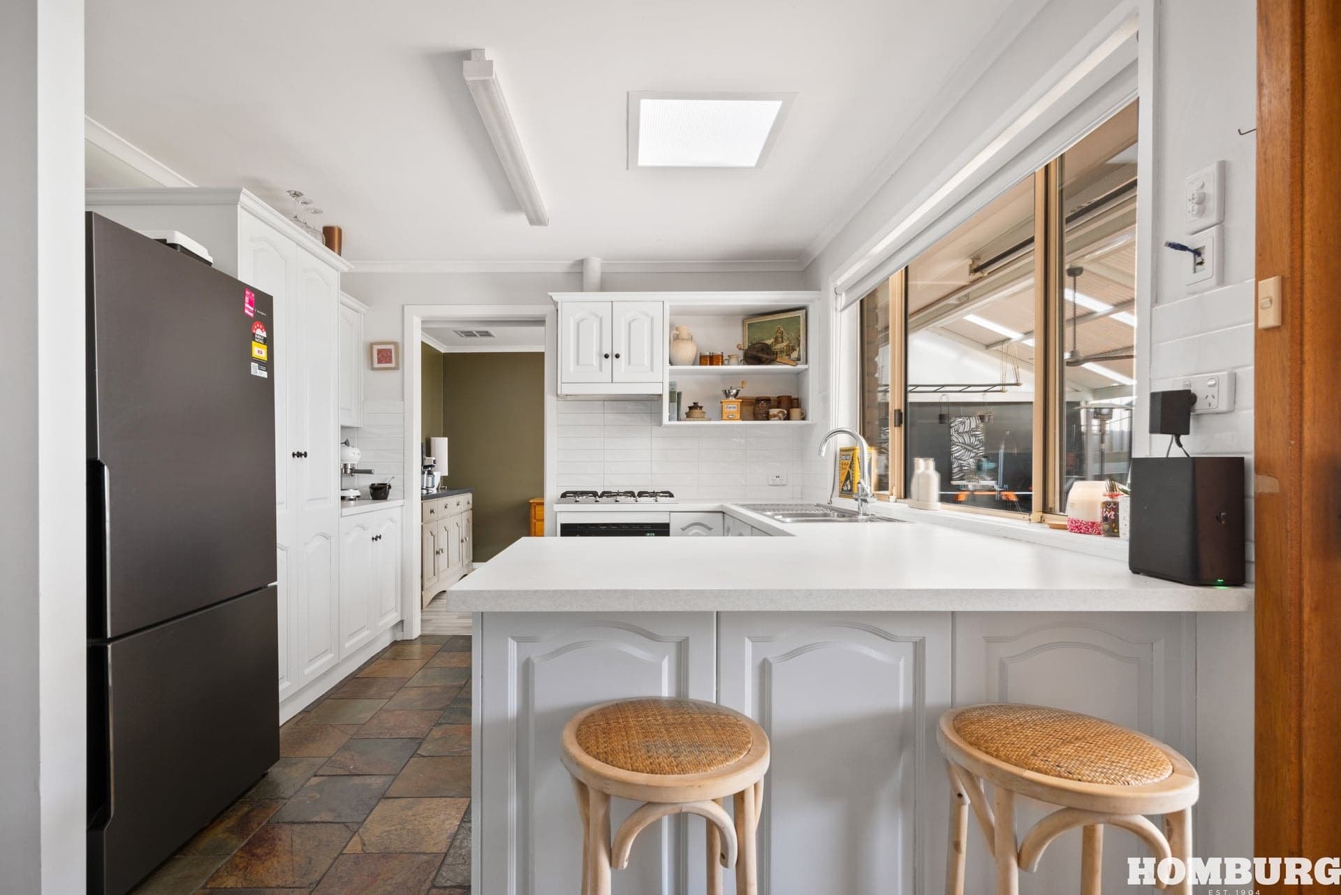24 Grandview Drive, HILLBANK, Hillbank - Thumbnail 2