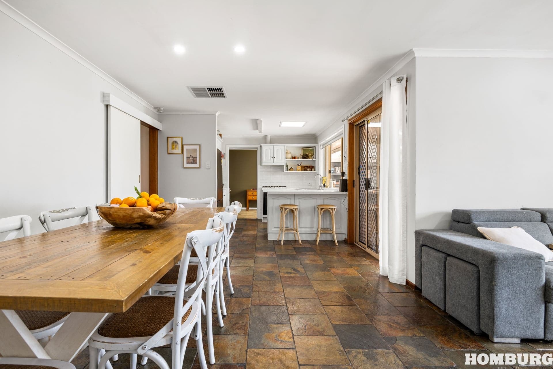 24 Grandview Drive, HILLBANK, Hillbank - Thumbnail 4