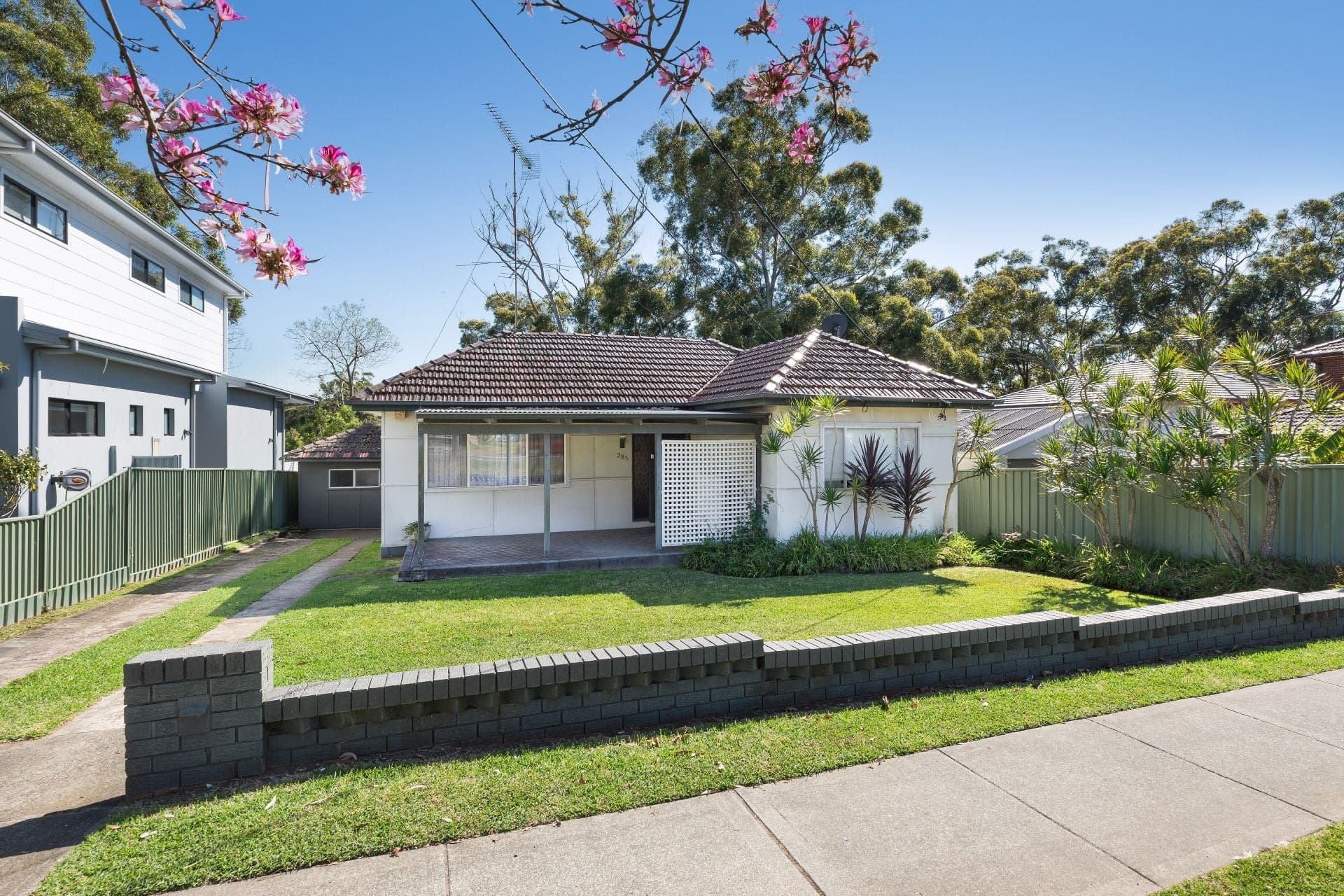 285 President Avenue Gymea NSW, Gymea - Thumbnail 2