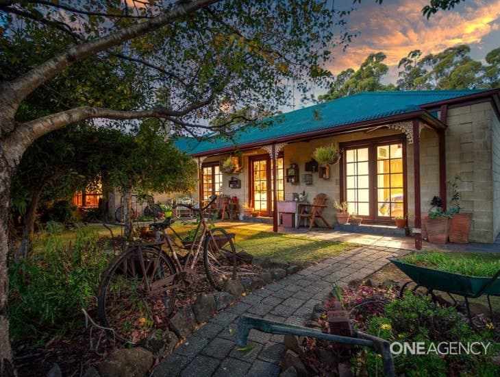 4 Algona Avenue, Round Hill - Thumbnail 2