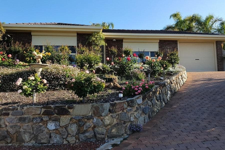 17 Garland Road, Noarlunga Downs, Noarlunga Downs - Image 1