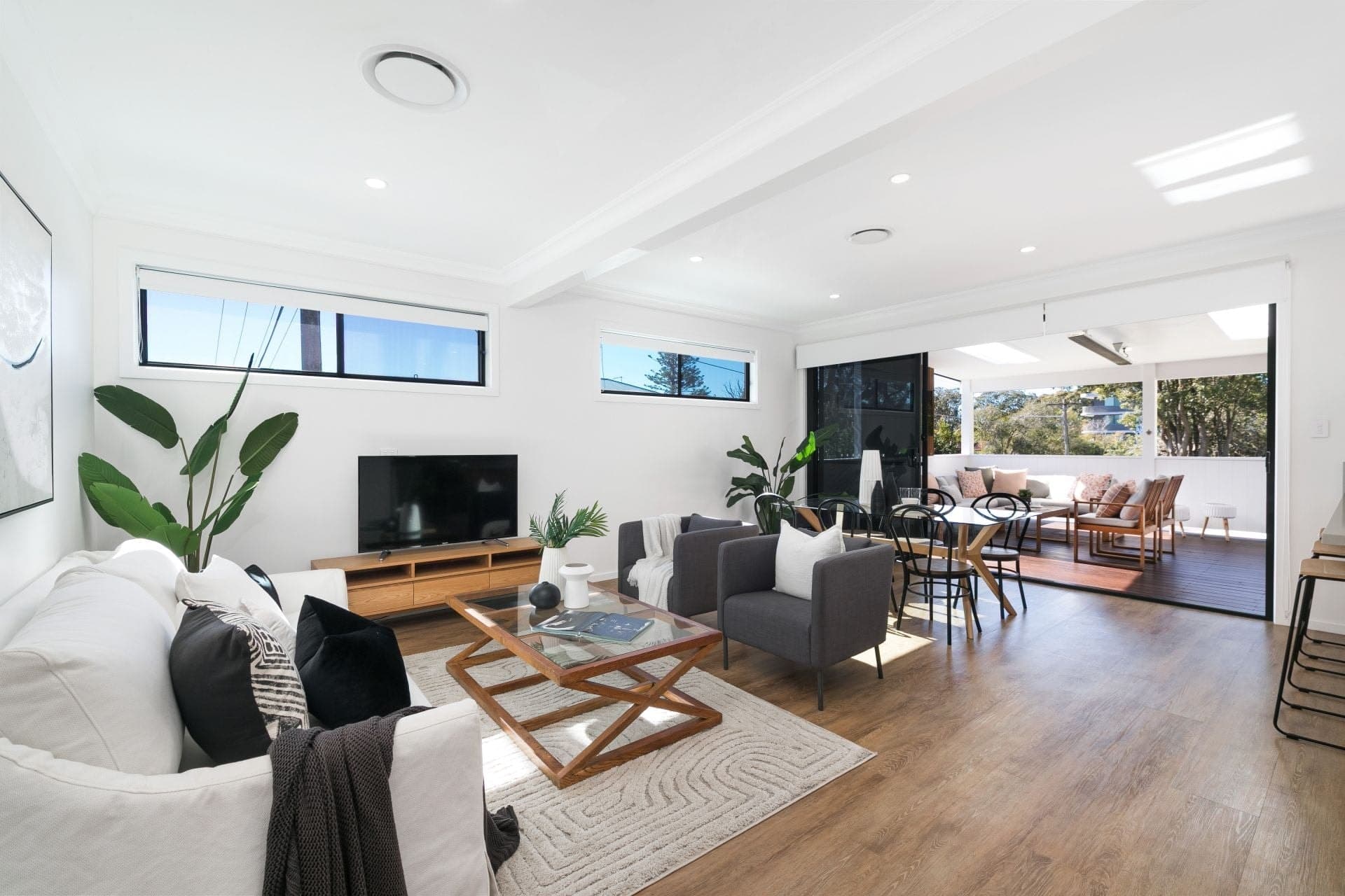 2 Chamberlain Avenue Caringbah NSW, Caringbah - Thumbnail 3