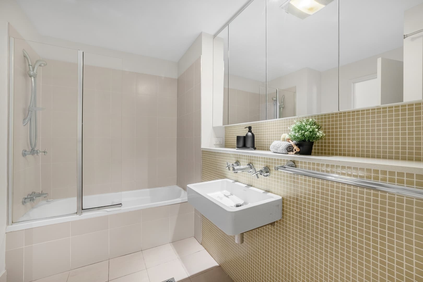144/56 Eyre Street, Kingston ACT 2604, Kingston - Thumbnail 8